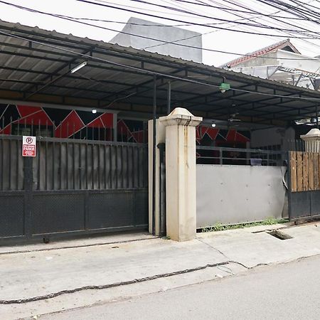Cosmo Tanjung Duren Mitra Reddoorz Jakarta Eksteriør bilde