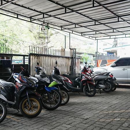 Cosmo Tanjung Duren Mitra Reddoorz Jakarta Eksteriør bilde
