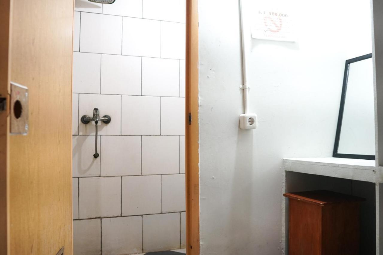 Cosmo Tanjung Duren Mitra Reddoorz Jakarta Eksteriør bilde